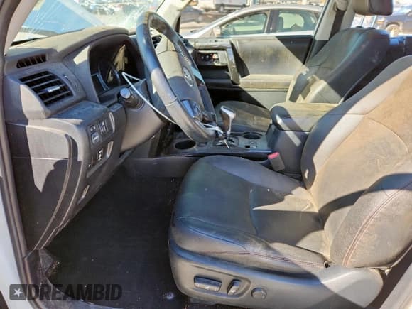 ✅ 2018 Toyota 4Runner TRD Off Road Premium • VIN: JTEBU5JR6J5539214 • Lot: 90891555. Listed on Copart with 201,763 mi. Free auction sales archive from the USA and detailed vehicle history report at DreamBid. Image 7.