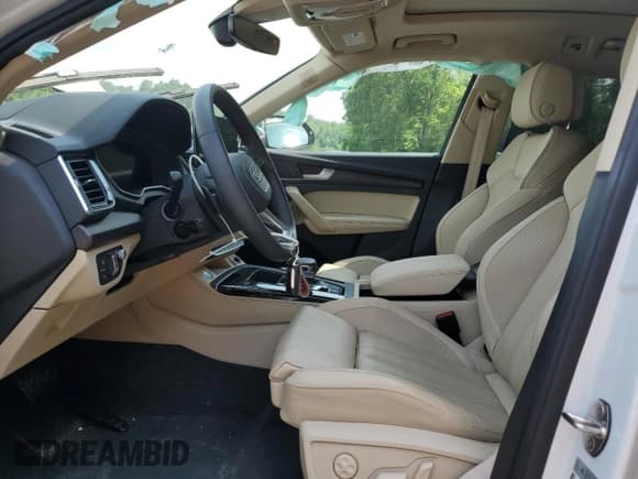 ✅ 2023 Audi Q5 S line Prestige • VIN: WA1FAAFY1P2124068 • Lot: 60449165. Wystawiony na Copart z przebiegiem 19 763 mil. Bezpłatny archiwum sprzedaży aukcyjnych z USA i szczegółowy raport historii pojazdu na DreamBid. Zdjęcie 7.