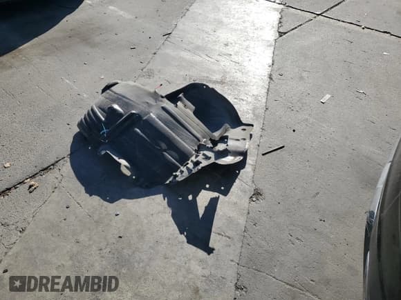 ✅ 2018 Acura MDX • VIN: 5J8YD3H39JL007182 • Лот: 81840205. Опубликован ранее на Copart с пробегом 127 799 миль. Бесплатный доступ к архиву аукционных продаж из США и подробный отчёт об истории автомобиля на DreamBid. Изображение 13.