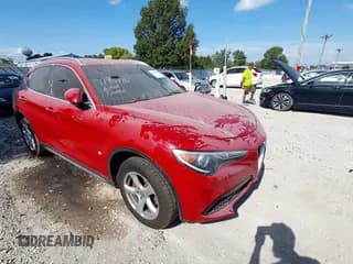 ✅ 2018 Alfa Romeo Stelvio • VIN: ZASFAKAN3J7B79826 • Лот: 43381055. Опубликован ранее на IAAI с пробегом 75 743 миль. Бесплатный доступ к архиву аукционных продаж из США и подробный отчёт об истории автомобиля на DreamBid. Изображение 1.