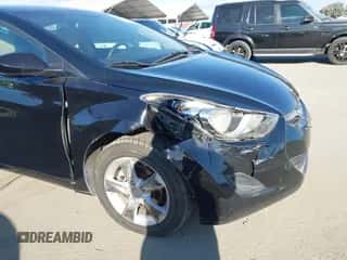 2011 Hyundai Elantra GLS z VIN KMHDH4AE8BU152112, wystawiony jako IAAI lot #43428780 z przebiegiem 113 479 mil mil oraz . Historia ofert i sprzedaży dostępna na DreamBid. Obrazek 6.