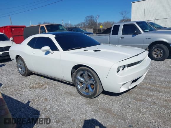 ✅ 2012 Dodge Challenger R/T Plus • VIN: 2C3CDYBT3CH168307 • Lot: 41563424. Wystawiony na IAAI z przebiegiem 123 797 mil. Bezpłatny archiwum sprzedaży aukcyjnych z USA i szczegółowy raport historii pojazdu na DreamBid. Zdjęcie 1.