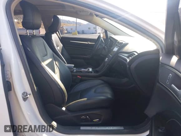 ✅ 2017 Ford Fusion Titanium • VIN: 3FA6P0SU7HR229279 • Lot: 43426756. Listed on IAAI with 98,062 mi. Free auction sales archive from the USA and detailed vehicle history report at DreamBid. Image 5.