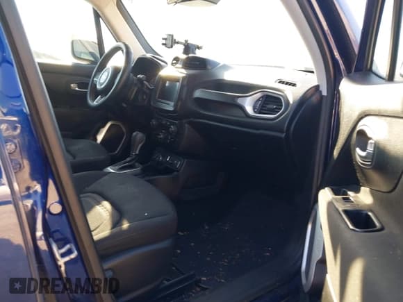 ✅ 2018 Jeep Renegade Latitude • VIN: ZACCJBBB6JPH18779 • Lot: 43591489. Listed on IAAI with 143,480 mi. Free auction sales archive from the USA and detailed vehicle history report at DreamBid. Image 5.