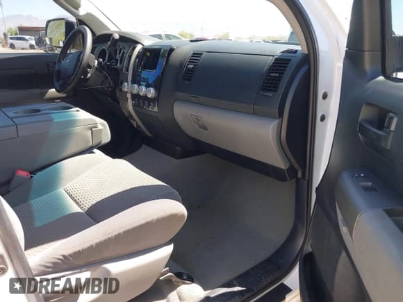 ✅ 2010 Toyota Tundra • VIN: 5TFEY5F17AX092678 • Lot: 42443054. Wystawiony na IAAI z przebiegiem 352 366 mil. Bezpłatny archiwum sprzedaży aukcyjnych z USA i szczegółowy raport historii pojazdu na DreamBid. Zdjęcie 5.