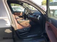 ✅ 2025 BMW X5 sDrive40i • VIN: 5UX13EU05S9X56651 • Лот: 41981795. Опубликован ранее на IAAI с пробегом 18 112 миль. Бесплатный доступ к архиву аукционных продаж из США и подробный отчёт об истории автомобиля на DreamBid. Изображение 5.