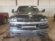 ✅ 2001 Chevrolet Silverado 2500HD • VIN: 1GCHK23121F152745 • Lot: 86510024. Wystawiony na Copart z przebiegiem 329 150 mil. Bezpłatny archiwum sprzedaży aukcyjnych z USA i szczegółowy raport historii pojazdu na DreamBid. Zdjęcie 5.