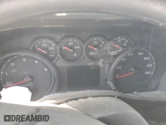 ✅ 2024 Chevrolet Silverado 2500HD • VIN: 1GB1YLEY6RF307152 • Lot: 84064034. Wystawiony na Copart z przebiegiem Nie podano. Bezpłatny archiwum sprzedaży aukcyjnych z USA i szczegółowy raport historii pojazdu na DreamBid. Zdjęcie 9.