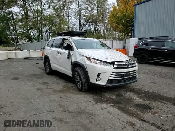 ✅ 2017 Toyota Highlander XLE • VIN: 5TDJZRFH3HS363753 • Lot: 90287675. Listed on Copart with 66,080 mi. Free auction sales archive from the USA and detailed vehicle history report at DreamBid. Image 15.