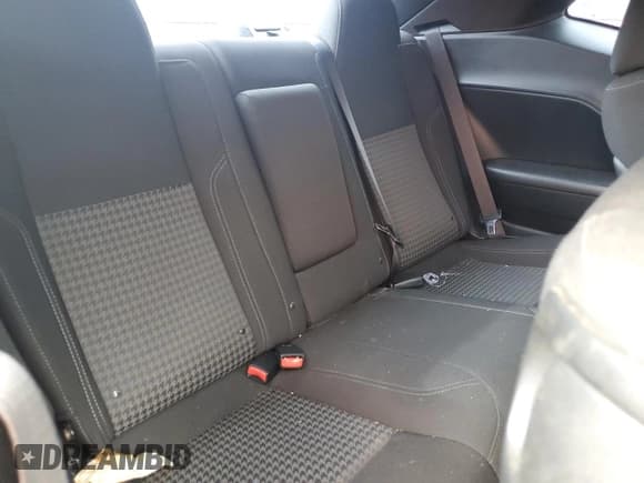 ✅ 2018 Dodge Challenger SXT • VIN: 2C3CDZAG7JH317955 • Lot: 55961564. Wystawiony na Copart z przebiegiem 94 720 mil. Bezpłatny archiwum sprzedaży aukcyjnych z USA i szczegółowy raport historii pojazdu na DreamBid. Zdjęcie 11.