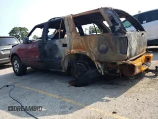 ✅ 2002 Chevrolet Blazer LS • VIN: 1GNDT13W22K102509 • Lot: 63649714. Wystawiony na Copart z przebiegiem Nie podano. Bezpłatny archiwum sprzedaży aukcyjnych z USA i szczegółowy raport historii pojazdu na DreamBid. Zdjęcie 2.