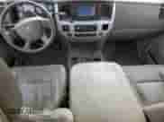 2008 Dodge 1500 SXT z VIN 3D7KS19D48G223833, wystawiony jako Copart lot #85557584 z przebiegiem 226 942 mil mil oraz Szkoda całkowita • Salvage title. Historia ofert i sprzedaży dostępna na DreamBid. Obrazek 8.