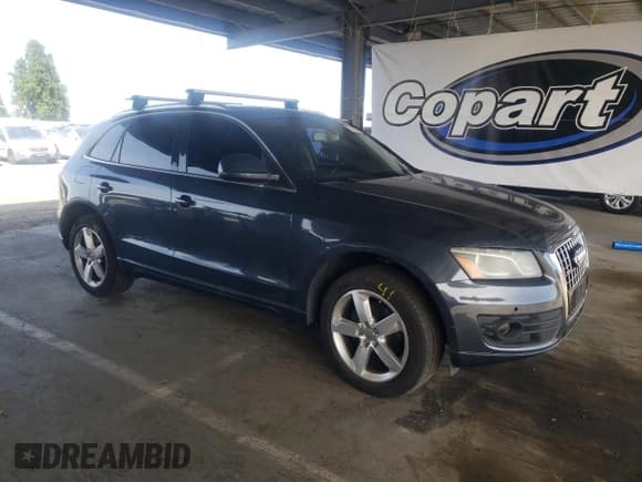 ✅ 2010 Audi Q5 Premium Plus • VIN: WA1LKAFP2AA084815 • Лот: 57433245. Опубликован ранее на Copart с пробегом 140 855 миль. Бесплатный доступ к архиву аукционных продаж из США и подробный отчёт об истории автомобиля на DreamBid. Изображение 4.