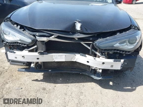 ✅ 2018 Alfa Romeo Giulia • VIN: ZARFAEBN7J7580536 • Lot: 41883289. Listed on IAAI with 87,776 mi. Free auction sales archive from the USA and detailed vehicle history report at DreamBid. Image 6.