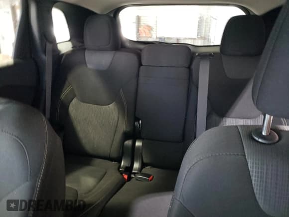 ✅ 2016 Jeep Cherokee Latitude • VIN: 1C4PJMCS4GW122920 • Лот: 90432725. Опубликован ранее на Copart с пробегом 125 335 миль. Бесплатный доступ к архиву аукционных продаж из США и подробный отчёт об истории автомобиля на DreamBid. Изображение 10.