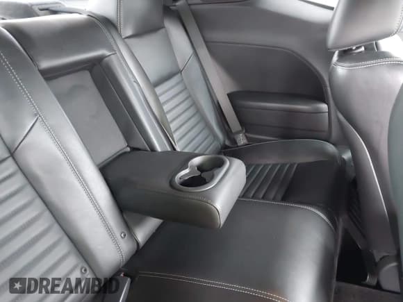 ✅ 2011 Dodge Challenger R/T Classic • VIN: 2B3CJ5DT0BH597047 • Lot: 41406184. Wystawiony na IAAI z przebiegiem 58 890 mil. Bezpłatny archiwum sprzedaży aukcyjnych z USA i szczegółowy raport historii pojazdu na DreamBid. Zdjęcie 8.