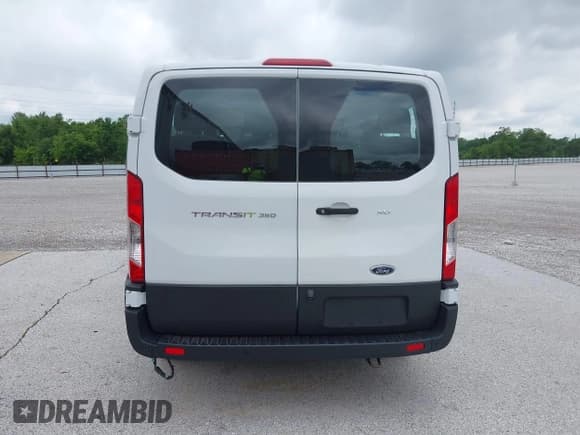 ✅ 2021 Ford Transit Passenger XL • VIN: 1FBAX2Y80MKA31866 • Lot: 42445861. Listed on IAAI with 65,193 mi. Free auction sales archive from the USA and detailed vehicle history report at DreamBid. Image 16.
