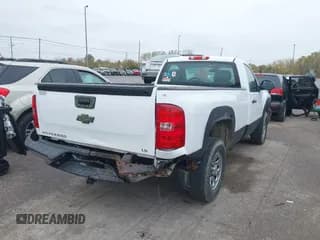 ✅ 2012 Chevrolet Silverado 1500 Work Truck • VIN: 1GCNKPE05CZ179640 • Lot: 43504115. Wystawiony na IAAI z przebiegiem 190 242 mil. Bezpłatny archiwum sprzedaży aukcyjnych z USA i szczegółowy raport historii pojazdu na DreamBid. Zdjęcie 4.