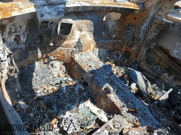 2016 Jeep Grand Cherokee Limited 75th Anniversary с VIN 1C4RJFBG1GC346049, выставлен на аукционе Copart как лот 69130285 с пробегом Не указан миль и На запчасти • Non repairable. История ставок и продаж доступна на DreamBid. Изображение 8.