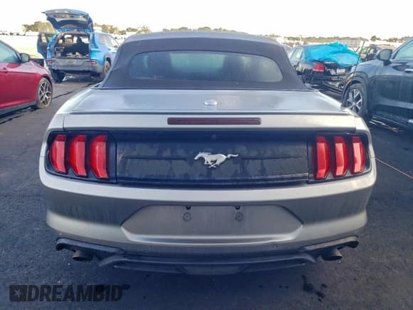 ✅ 2022 Ford Mustang EcoBoost Premium • VIN: 1FATP8UHXN5149202 • Lot: 93490365. Listed on Copart with 40,100 mi. Free auction sales archive from the USA and detailed vehicle history report at DreamBid. Image 6.