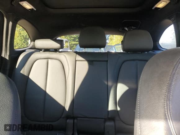 ✅ 2019 BMW X1 xDrive28i • VIN: WBXHT3C51K3H34284 • Лот: 86278425. Опубликован ранее на Copart с пробегом 59 947 миль. Бесплатный доступ к архиву аукционных продаж из США и подробный отчёт об истории автомобиля на DreamBid. Изображение 10.