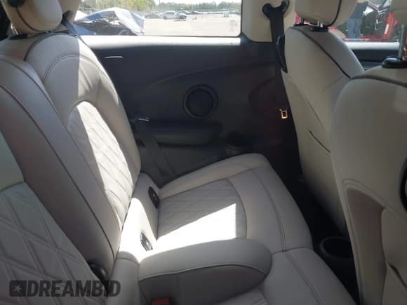 ✅ 2023 MINI Hardtop Cooper S • VIN: WMW53DH09P2T51901 • Lot: 42108680. Wystawiony na IAAI z przebiegiem 14 311 mil. Bezpłatny archiwum sprzedaży aukcyjnych z USA i szczegółowy raport historii pojazdu na DreamBid. Zdjęcie 8.