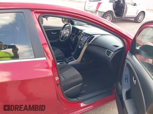 2017 Hyundai Elantra с VIN KMHD35LHXHU347861, выставлен на аукционе IAAI как лот 43565452 с пробегом 179 617 миль миль и . История ставок и продаж доступна на DreamBid. Изображение 5.