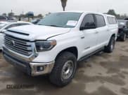 ✅ 2020 Toyota Tundra Limited • VIN: 5TFHY5F16LX917738 • Lot: 42183780. Wystawiony na IAAI z przebiegiem 88 036 mil. Bezpłatny archiwum sprzedaży aukcyjnych z USA i szczegółowy raport historii pojazdu na DreamBid. Zdjęcie 17.