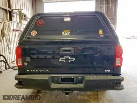 ✅ 2018 Chevrolet Silverado 1500 LTZ • VIN: 3GCUKSEJ5JG635964 • Lot: 86049035. Wystawiony na Copart z przebiegiem 179 676 mil. Bezpłatny archiwum sprzedaży aukcyjnych z USA i szczegółowy raport historii pojazdu na DreamBid. Zdjęcie 6.