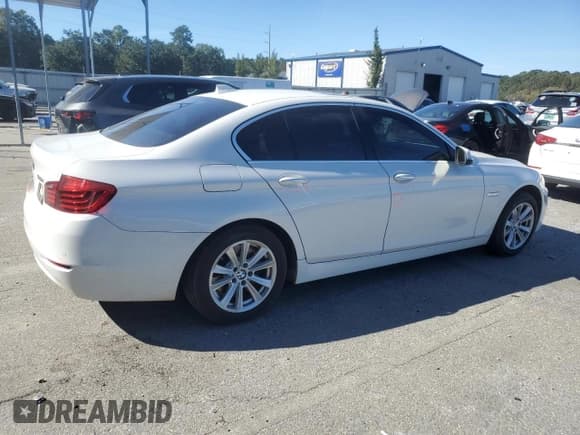 ✅ 2014 BMW 5 Series 528i • VIN: WBA5A5C58ED512383 • Lot: 91549255. Listed on Copart with 123,767 mi. Free auction sales archive from the USA and detailed vehicle history report at DreamBid. Image 3.