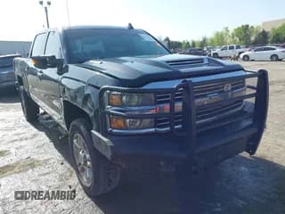 ✅ 2018 Chevrolet Silverado 2500HD High Country • VIN: 1GC1KXEYXJF233632 • Лот: 42039173. Опубликован ранее на IAAI с пробегом 223 470 миль. Бесплатный доступ к архиву аукционных продаж из США и подробный отчёт об истории автомобиля на DreamBid. Изображение 1.