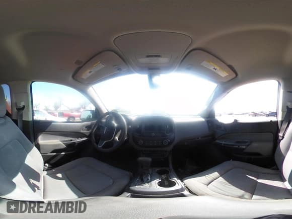 ✅ 2019 Chevrolet Colorado 2WD Work Truck • VIN: 1GCGSBEA7K1302243 • Lot: 42049966. Wystawiony na IAAI z przebiegiem 104 209 mil. Bezpłatny archiwum sprzedaży aukcyjnych z USA i szczegółowy raport historii pojazdu na DreamBid. Zdjęcie 17.