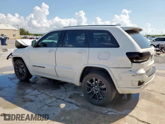 ✅ 2020 Jeep Grand Cherokee Altitude • VIN: 1C4RJFAGXLC422296 • Lot: 80331345. Wystawiony na Copart z przebiegiem 130 840 mil. Bezpłatny archiwum sprzedaży aukcyjnych z USA i szczegółowy raport historii pojazdu na DreamBid. Zdjęcie 2.