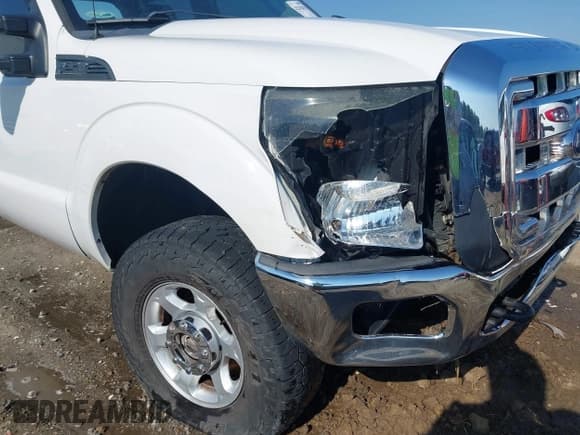 ✅ 2013 Ford F-250 XL • VIN: 1FT7W2B63DEA53794 • Lot: 42545429. Wystawiony na IAAI z przebiegiem 221 399 mil. Bezpłatny archiwum sprzedaży aukcyjnych z USA i szczegółowy raport historii pojazdu na DreamBid. Zdjęcie 6.