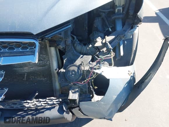 ✅ 2008 Hyundai Santa Fe GLS • VIN: 5NMSG73D68H198784 • Lot: 43586655. Listed on IAAI with 230,264 mi. Free auction sales archive from the USA and detailed vehicle history report at DreamBid. Image 13.