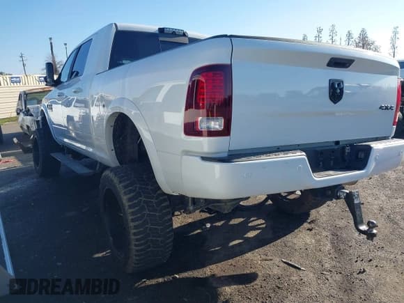 ✅ 2018 Ram 2500 Laramie • VIN: 3C6UR5NL2JG193795 • Lot: 41301440. Listed on IAAI with 91,944 mi. Free auction sales archive from the USA and detailed vehicle history report at DreamBid. Image 3.