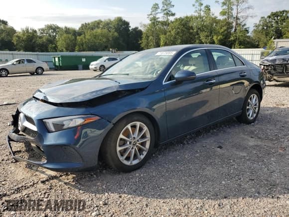 ✅ 2021 Mercedes-Benz A 220 • VIN: W1K3G4FB8MJ267143 • Лот: 71675885. Опубликован ранее на Copart с пробегом 48 108 миль. Бесплатный доступ к архиву аукционных продаж из США и подробный отчёт об истории автомобиля на DreamBid. Изображение 1.