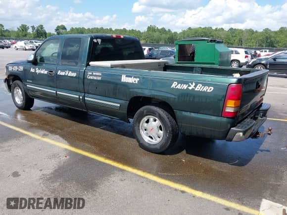 2002 Chevrolet Silverado 1500 with VIN 1GCEC19V32E254504, listed as a IAAI auction lot 42530534 with 403,239 mi miles and . Bid and sale history available at DreamBid. Image 3.