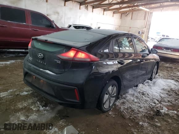✅ 2017 Hyundai Ioniq Blue • VIN: KMHC65LC3HU022329 • Lot: 38595244. Wystawiony na Copart z przebiegiem 116 686 mil. Bezpłatny archiwum sprzedaży aukcyjnych z USA i szczegółowy raport historii pojazdu na DreamBid. Zdjęcie 3.