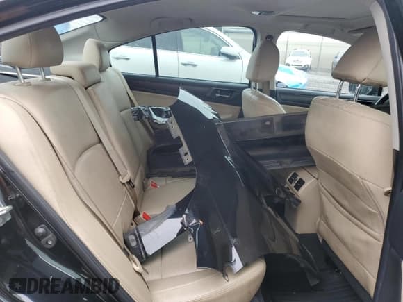 ✅ 2015 Subaru Legacy Limited • VIN: 4S3BNBN68F3073157 • Лот: 86450485. Опубликован ранее на Copart с пробегом 122 888 миль. Бесплатный доступ к архиву аукционных продаж из США и подробный отчёт об истории автомобиля на DreamBid. Изображение 10.