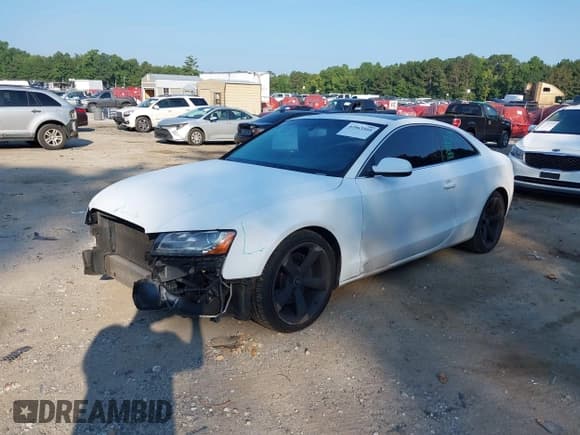 ✅ 2011 Audi A5 • VIN: WAU3FAFR6BA016981 • Lot: 42963105. Listed on IAAI with 137,312 mi. Free auction sales archive from the USA and detailed vehicle history report at DreamBid. Image 2.