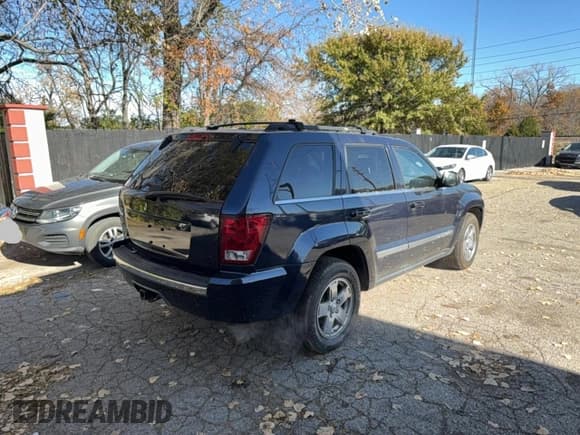 ✅ 2006 Jeep Grand Cherokee Limited • VIN: 1J4HR58N56C185024 • Лот: 92654915. Опубликован ранее на Copart с пробегом 185 041 миль. Бесплатный доступ к архиву аукционных продаж из США и подробный отчёт об истории автомобиля на DreamBid. Изображение 4.