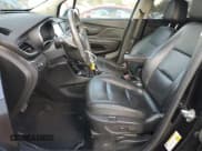 ✅ 2017 Buick Encore Essence • VIN: KL4CJCSB2HB155248 • Лот: 90099685. Опубликован ранее на Copart с пробегом 84 375 миль. Бесплатный доступ к архиву аукционных продаж из США и подробный отчёт об истории автомобиля на DreamBid. Изображение 7.