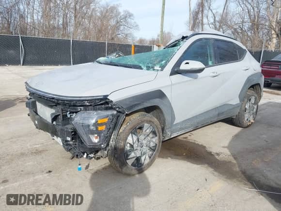 2025 Hyundai Kona SEL with VIN KM8HBCAB6SU202525, listed as a IAAI auction lot 41697254 with 10,279 mi miles and . Bid and sale history available at DreamBid. Image 2.