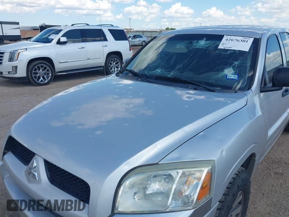 ✅ 2008 Mitsubishi Raider LS • VIN: 1Z7HT28K78S572912 • Лот: 42676301. Опубликован ранее на IAAI с пробегом 241 041 миль. Бесплатный доступ к архиву аукционных продаж из США и подробный отчёт об истории автомобиля на DreamBid. Изображение 6.