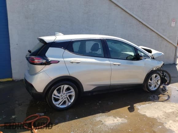 ✅ 2023 Chevrolet Bolt EV 1LT • VIN: 1G1FW6S08P4174273 • Lot: 50796534. Wystawiony na Copart z przebiegiem Nie podano. Bezpłatny archiwum sprzedaży aukcyjnych z USA i szczegółowy raport historii pojazdu na DreamBid. Zdjęcie 3.