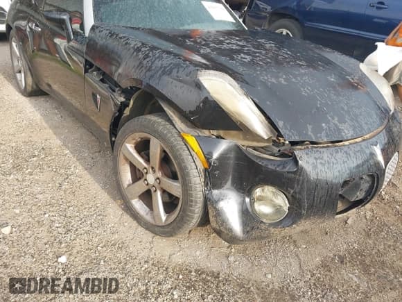 ✅ 2007 Pontiac Solstice • VIN: 1G2MB35B57Y117807 • Lot: 43017786. Wystawiony na IAAI z przebiegiem 141 808 mil. Bezpłatny archiwum sprzedaży aukcyjnych z USA i szczegółowy raport historii pojazdu na DreamBid. Zdjęcie 6.