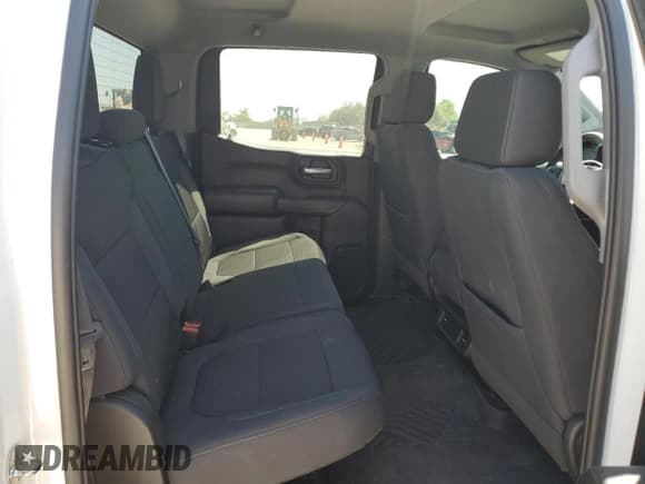 ✅ 2022 Chevrolet Silverado 1500 Custom Trail Boss • VIN: 3GCPYCEL8NG123561 • Lot: 49740345. Wystawiony na Copart z przebiegiem 34 837 mil. Bezpłatny archiwum sprzedaży aukcyjnych z USA i szczegółowy raport historii pojazdu na DreamBid. Zdjęcie 10.