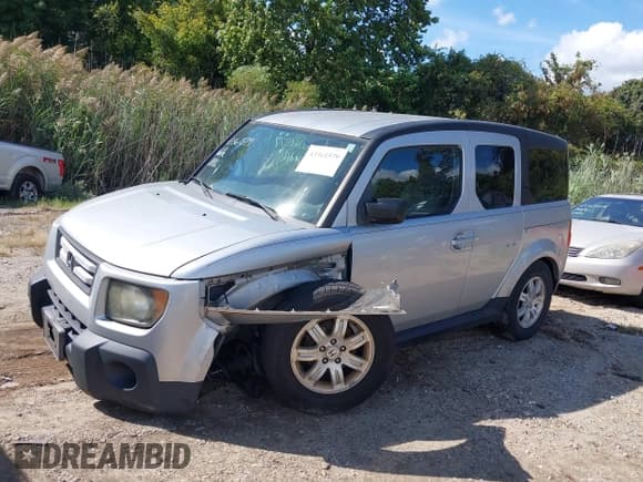 ✅ 2007 Honda Element EX • VIN: 5J6YH18797L001606 • Lot: 43361579. Listed on IAAI with 166,079 mi. Free auction sales archive from the USA and detailed vehicle history report at DreamBid. Image 6.