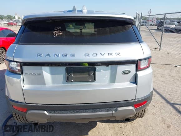 ✅ 2018 Land Rover Range Rover Evoque SE • VIN: SALVP2RX8JH322586 • Лот: 43195832. Опубликован ранее на IAAI с пробегом 73 971 миль. Бесплатный доступ к архиву аукционных продаж из США и подробный отчёт об истории автомобиля на DreamBid. Изображение 16.